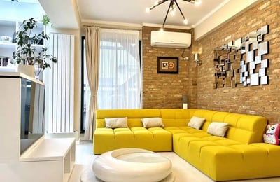 Alquiler a largo plazo de un piso de 3 habitaciones, 120 m², en el distrito de Mamaia, Constanza, Rumanía