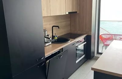 Location longue durée d’un appartement de 3 pièces, 70 m², dans le quartier de Mamaia, Constanța, Roumanie