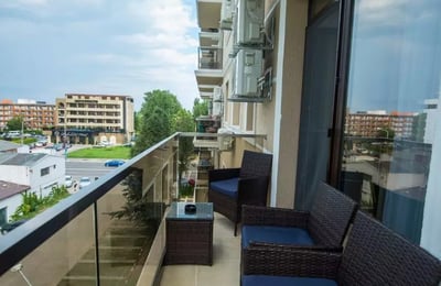 Долгосрочная аренда 3-комнатной квартиры 70 м² в районе Мамая, Констанца, Румыния