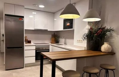 Долгосрочная аренда 2-спальной квартиры площадью 85 м² в Аликанте, Испания