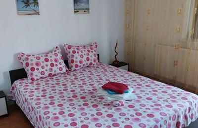 Location longue durée d’un appartement 2 pièces, 65 m², dans le quartier Faleza Nord, Constanța, Roumanie