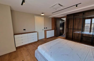 Long-term rental of a 2-level penthouse, 180 m², in the center of Belgrade, Serbia