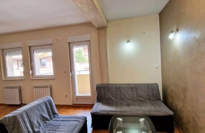 Location longue durée d’un appartement de 3 pièces, 62 m², dans le quartier Zvezdara, Belgrade, Serbie