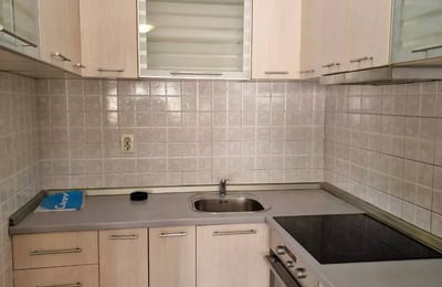 Location longue durée d’un appartement de 3 pièces, 62 m², dans le quartier Zvezdara, Belgrade, Serbie