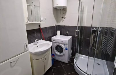 Location longue durée d’un appartement de 3 pièces, 62 m², dans le quartier Zvezdara, Belgrade, Serbie