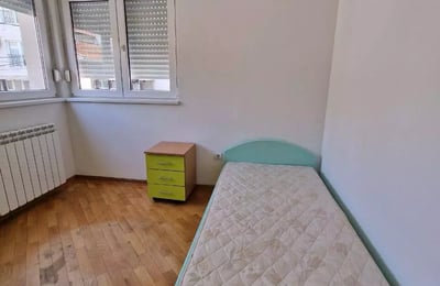 Location longue durée d’un appartement de 3 pièces, 62 m², dans le quartier Zvezdara, Belgrade, Serbie
