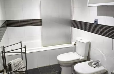 Long-term rental of a 3-bedroom apartment, 120 m², in Alicante, Spain