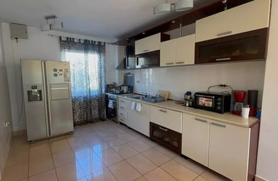 Долгосрочная аренда 3-комнатной квартиры, 125 м², в районе Tomis Plus, Констанца, Румыния