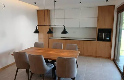 Long-term rental of a 2-bedroom house, 120 m², in Vozdovac district, Belgrade, Serbia