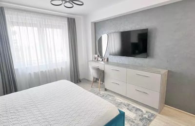 Долгосрочная аренда 3-комнатной квартиры, 80 м², Tracturol, Брашов, Румыния