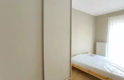 Alquiler a largo plazo de un piso de 2 habitaciones 37 m², distrito Podgórze, Cracovia, Polonia