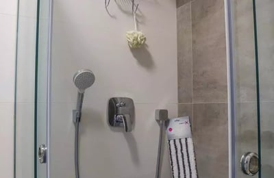 Alquiler a largo plazo de un piso de 2 habitaciones, 50 m², Zemun, Belgrado, Serbia