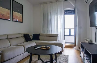 Долгосрочная аренда 2-комнатной квартиры, 50 м², Звездар, Белград, Сербия