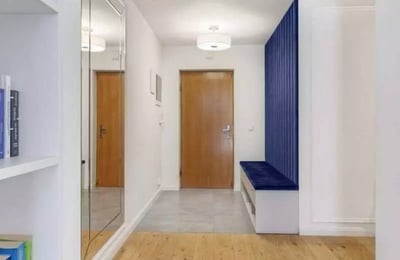 Long-term rental of a 4-room apartment, 129 m², Wola, Warsaw, Poland