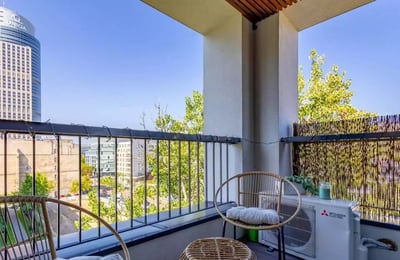 Alquiler a largo plazo de un piso de 3 habitaciones, 63 m², Wola, Varsovia, Polonia