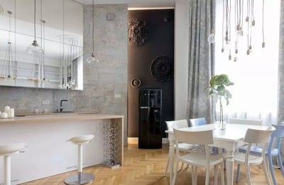 Langzeitmiete einer einzigartigen 3-Zimmer-Wohnung, 96 m², im Stadtteil Śródmieście Północne, Warschau, Polen