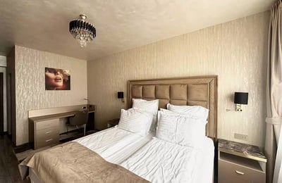 Долгосрочная аренда 4-комнатной квартиры, 100 м², Coresi, Брашов, Румыния