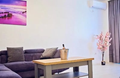 Долгосрочная аренда 3-комнатной квартиры, 100 м², в районе Mamaia, Констанца, Румыния