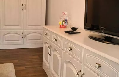 Alquiler a largo plazo de un piso de 2 habitaciones, 60 m², en el distrito Old Center, Constanza, Rumanía