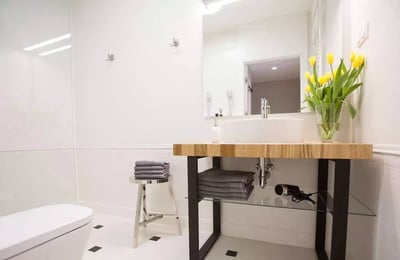 Long-term rental of a 4-room apartment, 84 m², Wola district, Warsaw, Poland