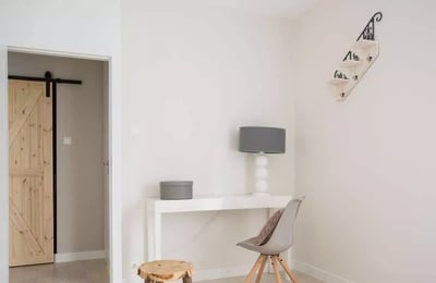 Long-term rental of a 4-room apartment, 84 m², Wola district, Warsaw, Poland