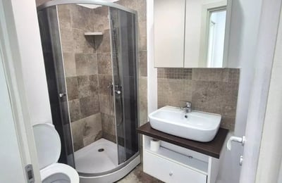 Alquiler a largo plazo de un piso de 3 habitaciones, 67 m², Bucarest, Rumanía