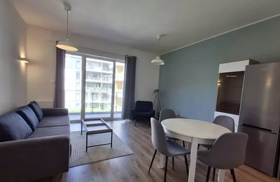 Location longue durée d’un appartement de 2 pièces, 44 m², à Stare Miasto, Cracovie, Pologne