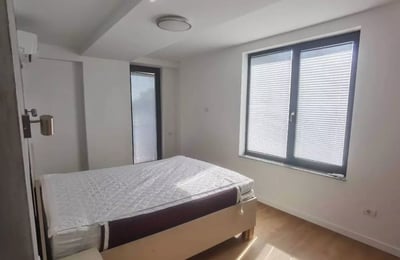 Location longue durée d’un appartement de 2 pièces, 73 m², Constanța, Roumanie