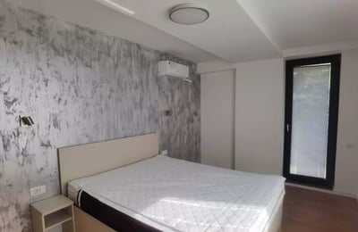 Location longue durée d’un appartement de 2 pièces, 73 m², Constanța, Roumanie