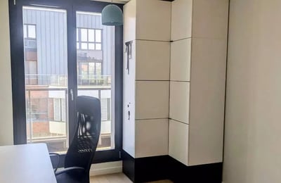 Alquiler a largo plazo de un piso de 3 habitaciones, 75 m², en el distrito de Kazimierz, Cracovia, Polonia