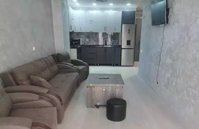 Langzeitmiete einer 3-Zimmer-Wohnung, 70 m², in Batumi, Georgien