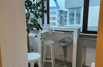 Долгосрочная аренда 3-комнатной квартиры, 100 м², в районе Tomis Plus, Констанца, Румыния