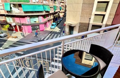 Location longue durée d’un appartement de 1 chambre, 43 m², à Alicante, Espagne