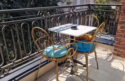 Alquiler a largo plazo de un piso de 3 habitaciones, 67 m², en el centro de la ciudad, Belgrado, Serbia