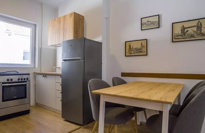 Долгосрочная аренда 2-комнатной квартиры, 60 м², в районе Врачар, Белград, Сербия