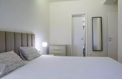 Langzeitmiete einer 3-Zimmer-Wohnung, 85 m², in Vračar, Belgrad, Serbien