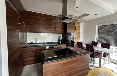 Long-term rental of a 3-room apartment, 64 m², in Vračar, Belgrade, Serbia