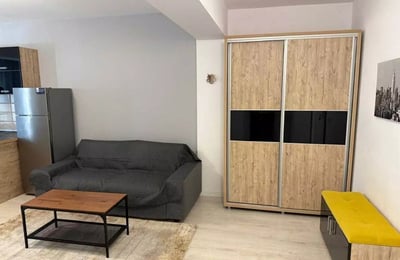Location longue durée d’un appartement de 2 pièces, 57 m², à Constanța, Roumanie