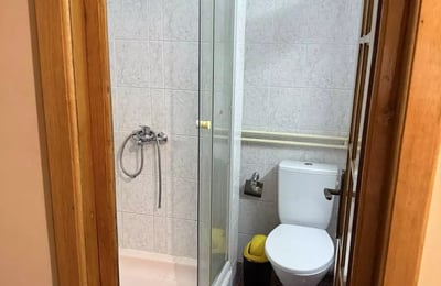 Location longue durée d’un appartement de 4 pièces, 85 m², à Tomis II, Constanța, Roumanie