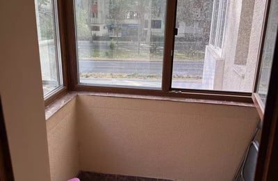 Location longue durée d’un appartement de 4 pièces, 85 m², à Tomis II, Constanța, Roumanie