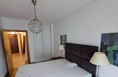Alquiler a largo plazo de un apartamento de 2 habitaciones, 56 m², en Stare Podgórze, Cracovia, Polonia
