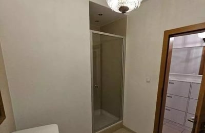 Alquiler a largo plazo de un apartamento de 2 habitaciones, 56 m², en Stare Podgórze, Cracovia, Polonia