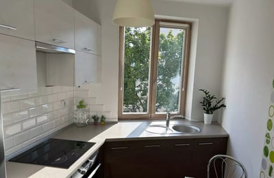 Долгосрочная аренда 2-комнатной квартиры, 48 м², в районе Stare Dębniki, Краков, Польша
