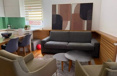 Location longue durée d’un appartement de 3 pièces, 60 m², à Voždovac, Belgrade, Serbie