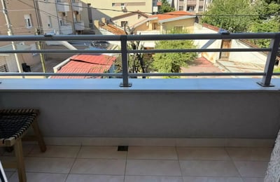 Location longue durée d’un appartement de 3 pièces, 60 m², à Voždovac, Belgrade, Serbie