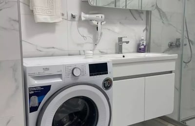 Langzeitmiete einer 2-Zimmer-Wohnung, 60 m², in Mamaia, Constanța, Rumänien