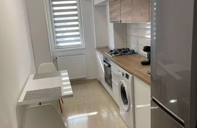 Alquiler a largo plazo de un apartamento de 2 habitaciones, 50 m², en Vivo, Constanza, Rumanía
