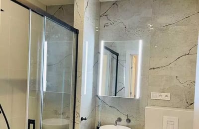 Alquiler a largo plazo de un apartamento de 3 habitaciones, 60 m², en Dębniki – Zakrzówek, Cracovia, Polonia