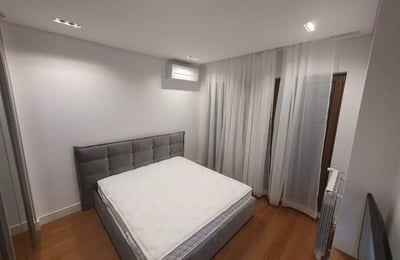 Alquiler a largo plazo de un apartamento de 2 habitaciones, 67 m², en Kneza Milosa Residence, Belgrado, Serbia