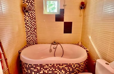 Alquiler a largo plazo de un apartamento de 2 habitaciones, 72 m², en Tomis Plus, Constanza, Rumanía